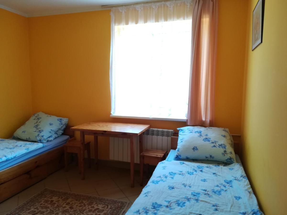 U Wikinga Hotel Zastan Bagian luar foto