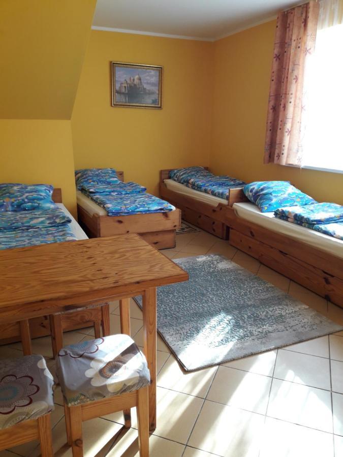 U Wikinga Hotel Zastan Bagian luar foto