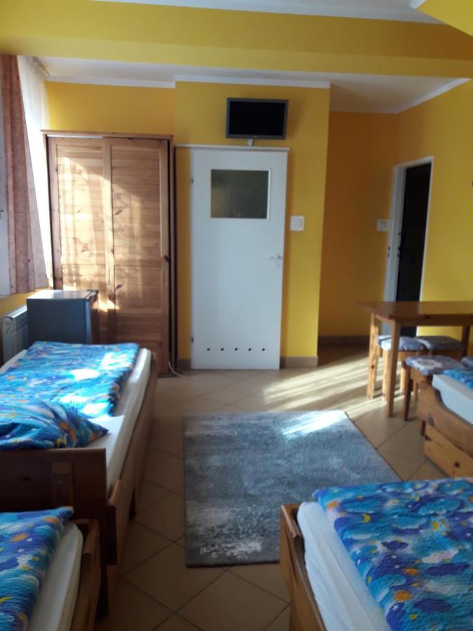 U Wikinga Hotel Zastan Bagian luar foto